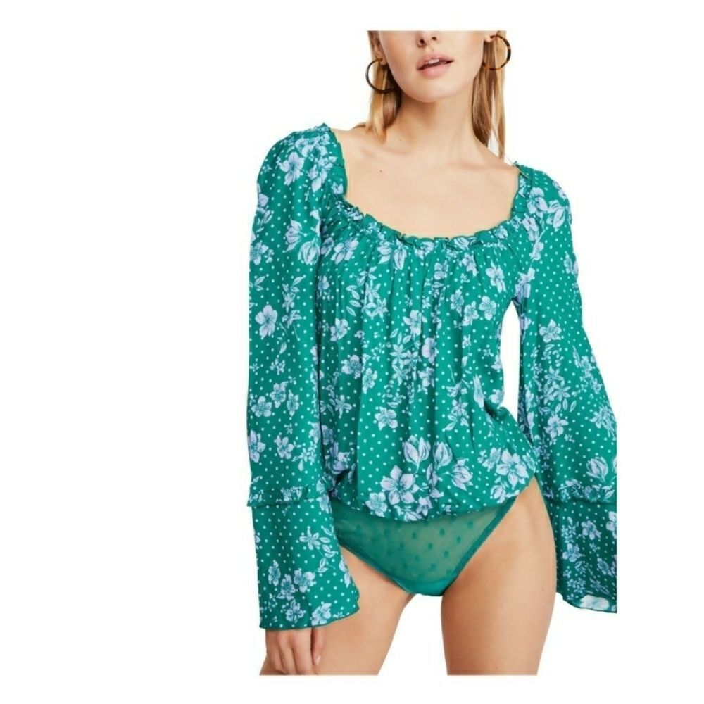 Freeย People One on OneโBellโSleeveโBodysuit